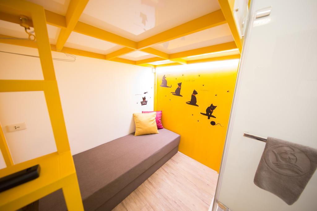 Sleepbox Hostel Taipei Bagian luar foto