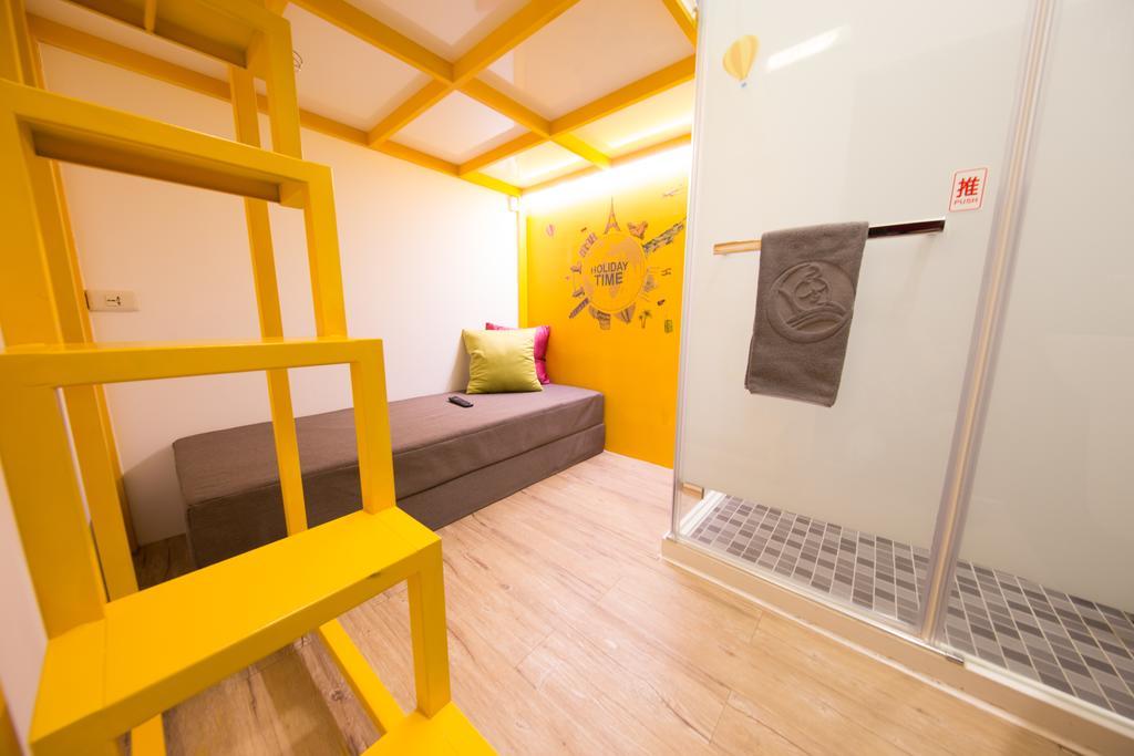 Sleepbox Hostel Taipei Bagian luar foto